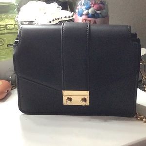Shoulder bag from forever 21, can remove straps